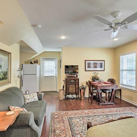 Studio In College Station With Expansive Deck! エクステリア 写真