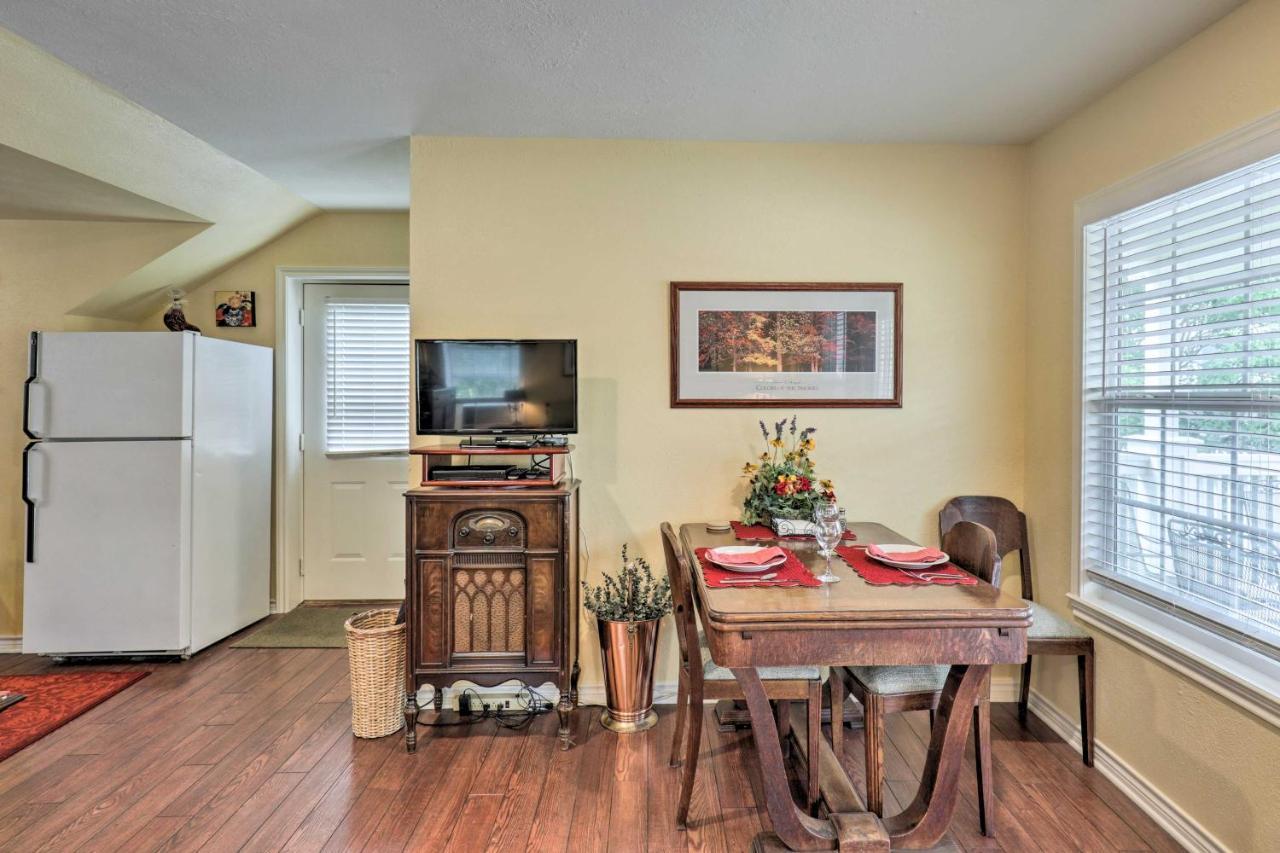 Studio In College Station With Expansive Deck! エクステリア 写真
