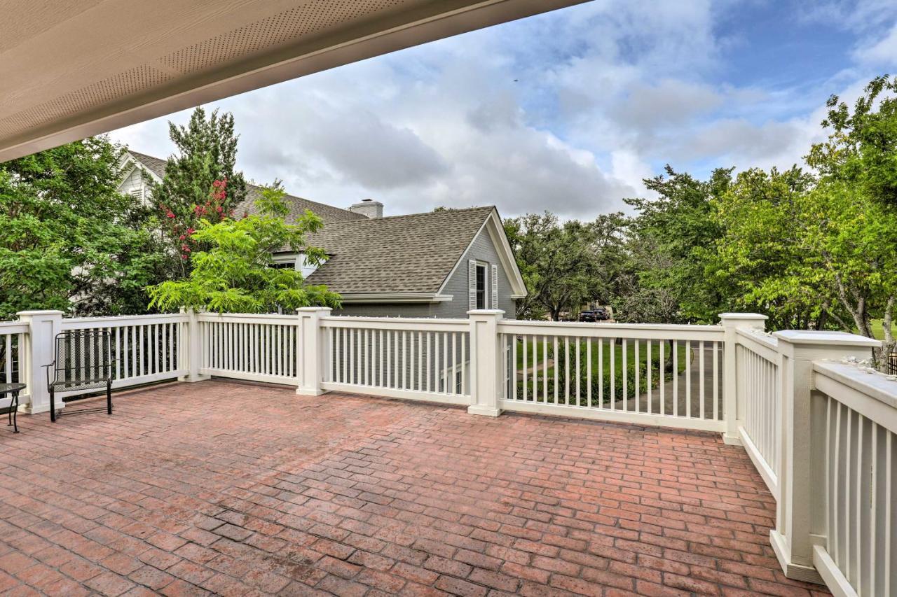 Studio In College Station With Expansive Deck! エクステリア 写真