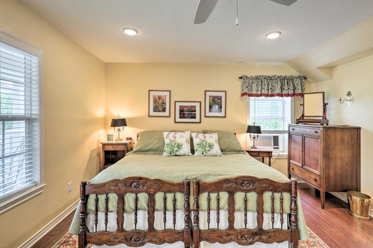 Studio In College Station With Expansive Deck! エクステリア 写真