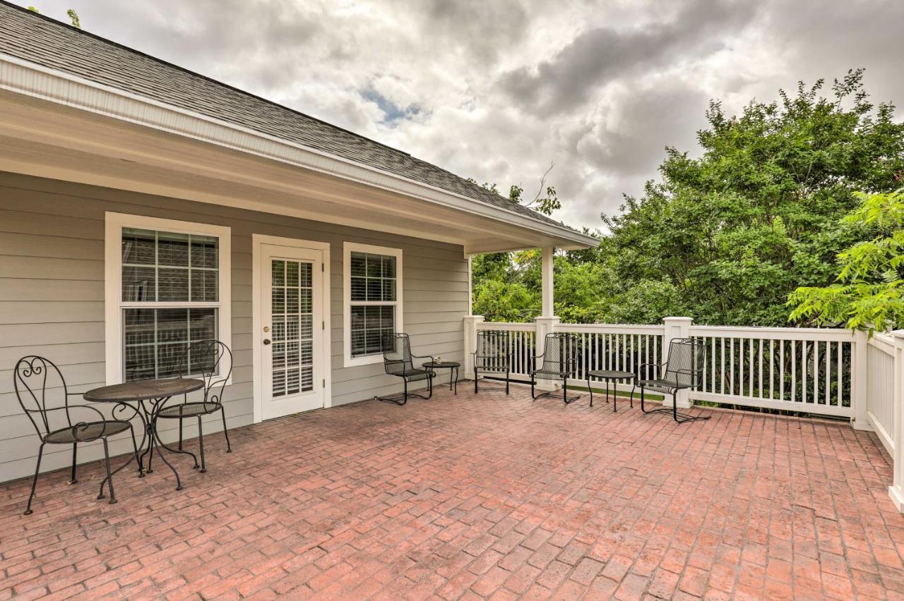 Studio In College Station With Expansive Deck! エクステリア 写真